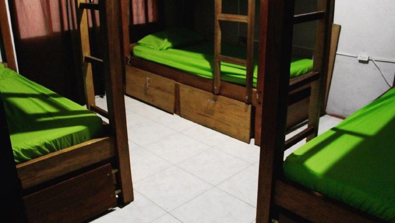 Tiger Hostel Medellín Esterno foto
